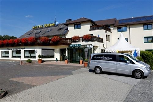 Airport-Hotel Fortuna Лаутценхаузен Экстерьер фото