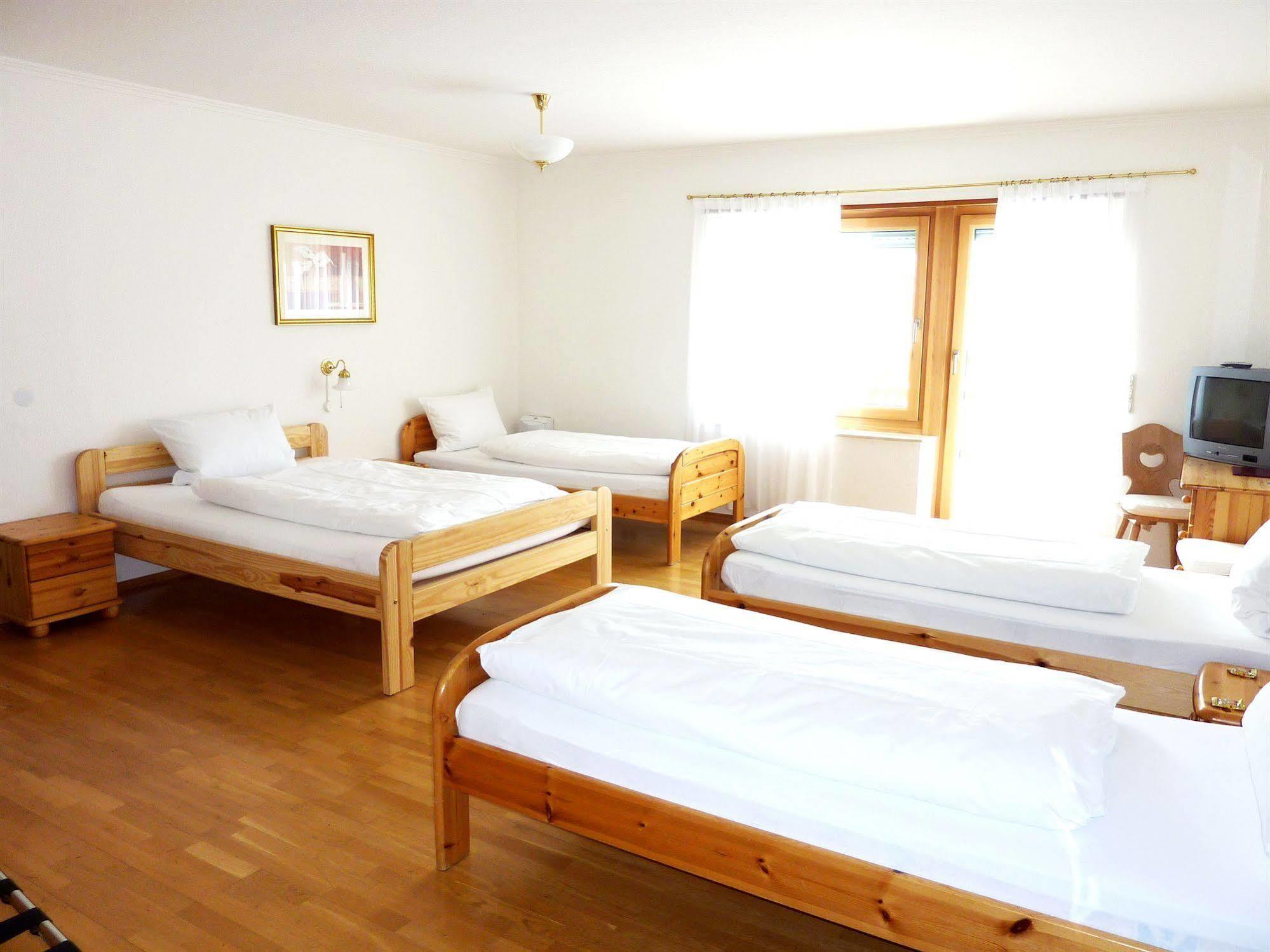 Airport-Hotel Fortuna Лаутценхаузен Экстерьер фото